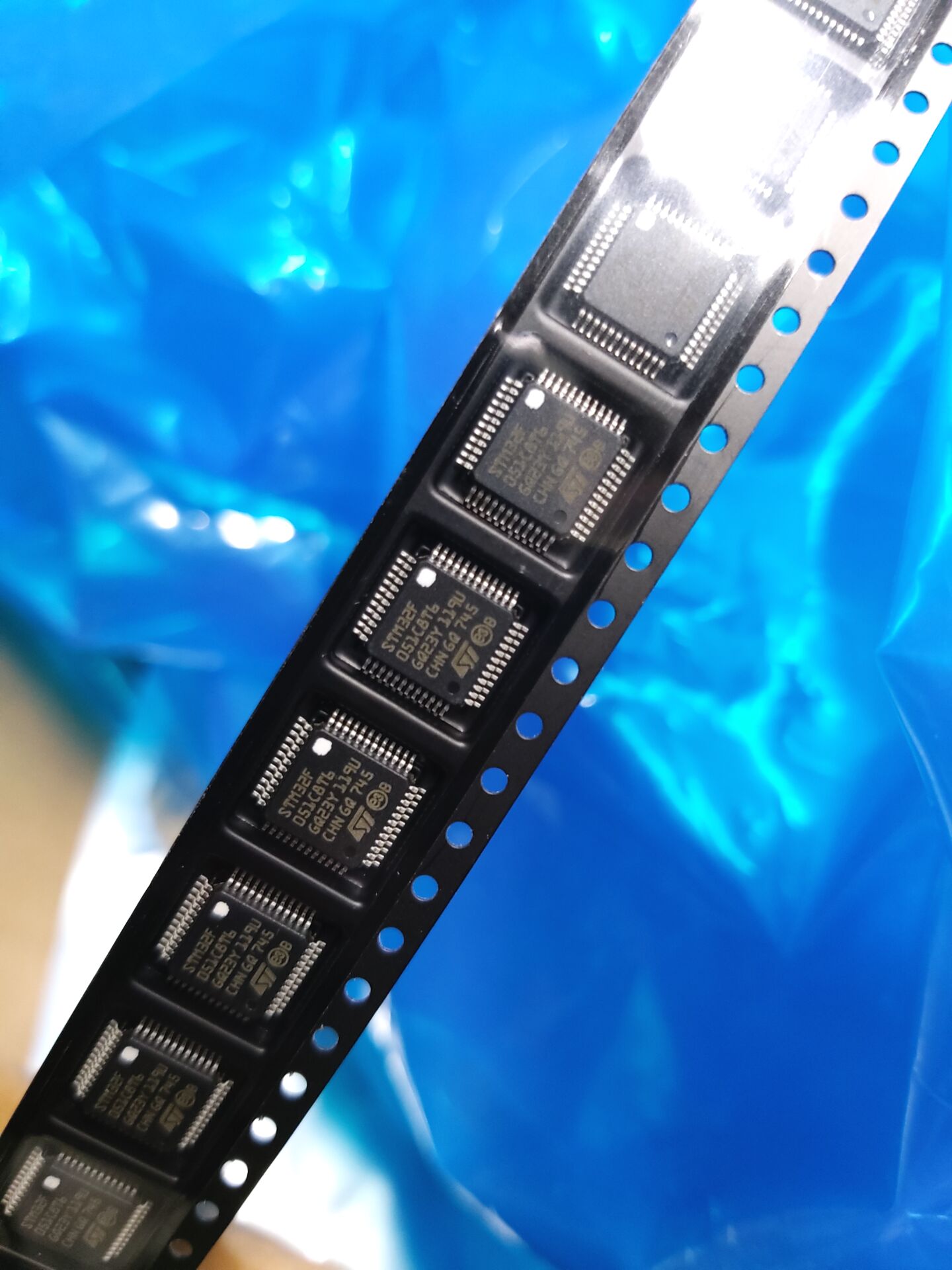 中堂回收DDR5内存原装IC芯片