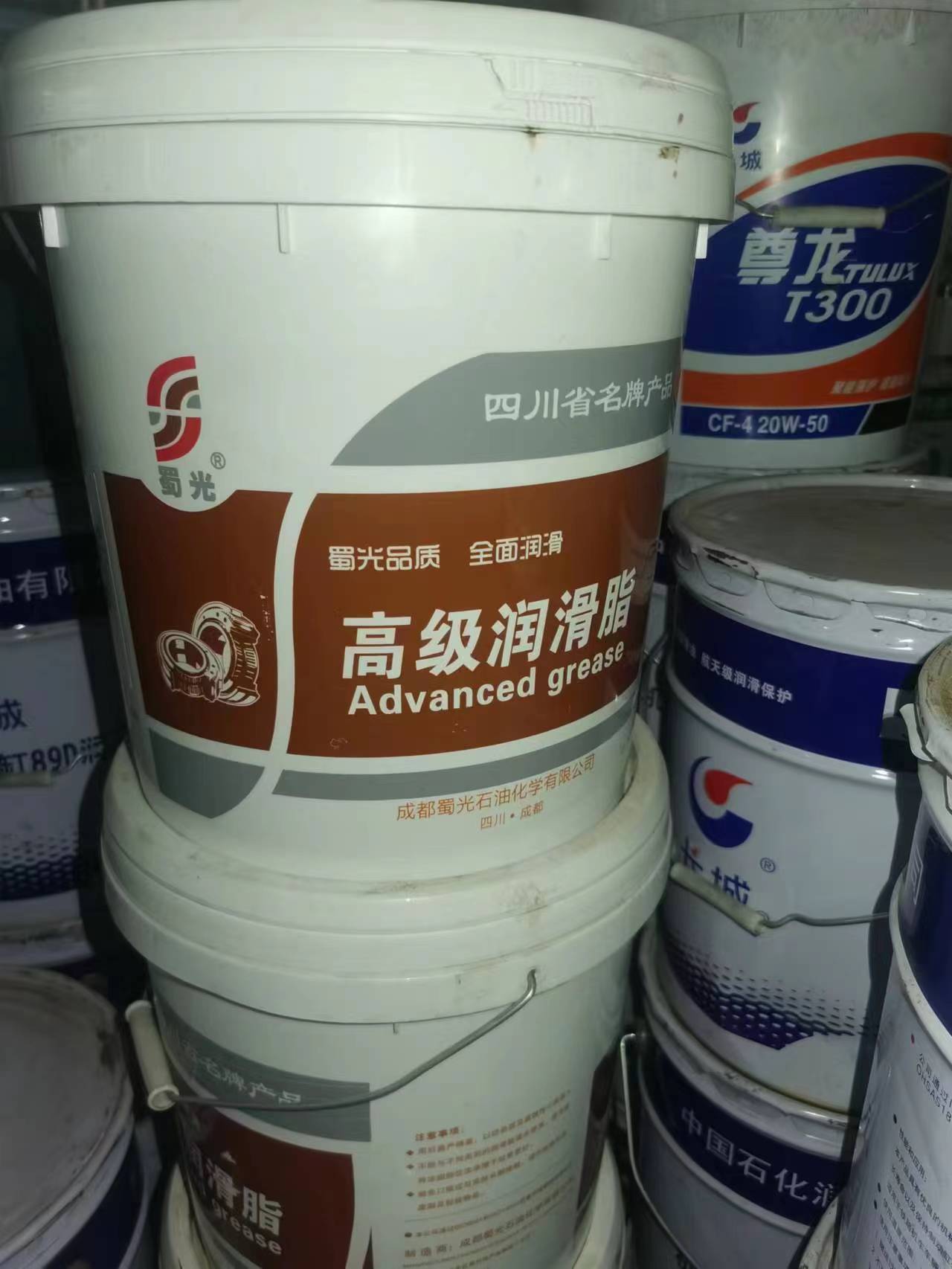 天津滨海新区回收各种性质过期聚氨酯漆