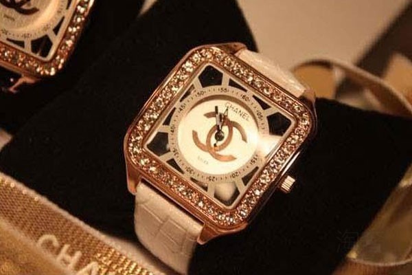 上海青浦伯爵表手表黄金回收公司