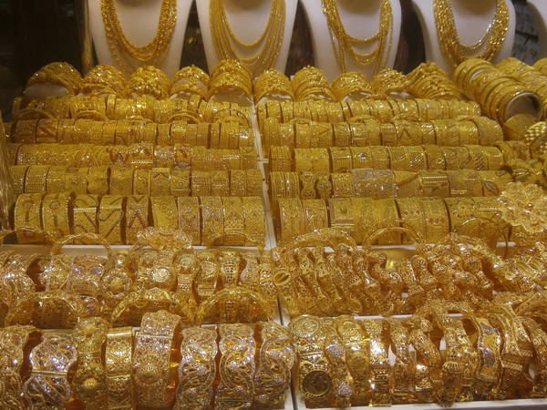 上海卢湾帝舵手表黄金回收天梭手表黄金回收实体店