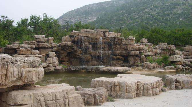 六盘水室内假山设计、六盘水大型假山千层石、六盘水造型雕塑设计