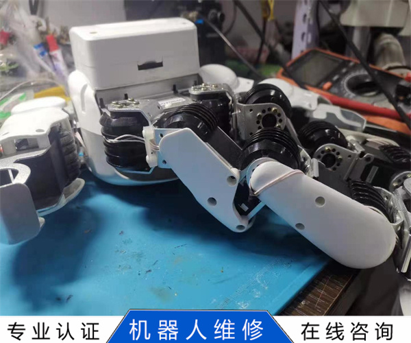 DENSOEPSON机器人无法启动故障维修 工业机械臂保养