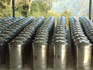 徐州回收水性油墨大量上门收购不限地区