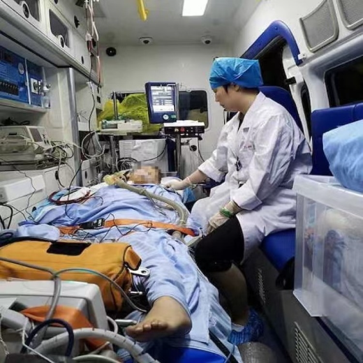 广州长途救护车跨省出租-救护车转运重症患者-长途护送