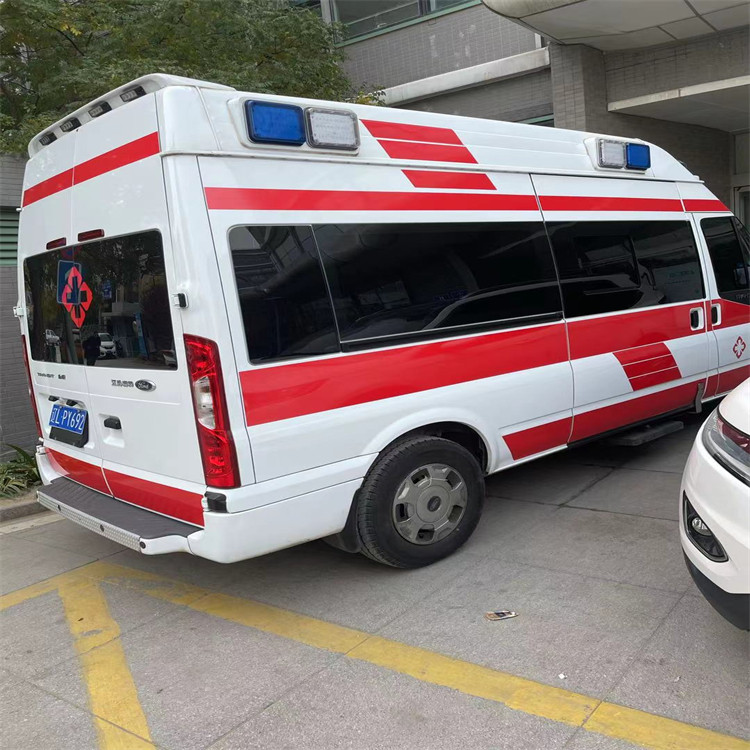 黄山救护车出租公司/长途救护车护送病人 满足乘客