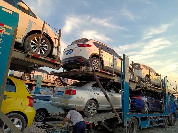 从喀什去郑州车辆托运贵吗
