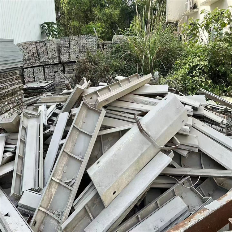 广州南沙区废铁边角料回收当场支付 废铁边角料回收多少钱一斤