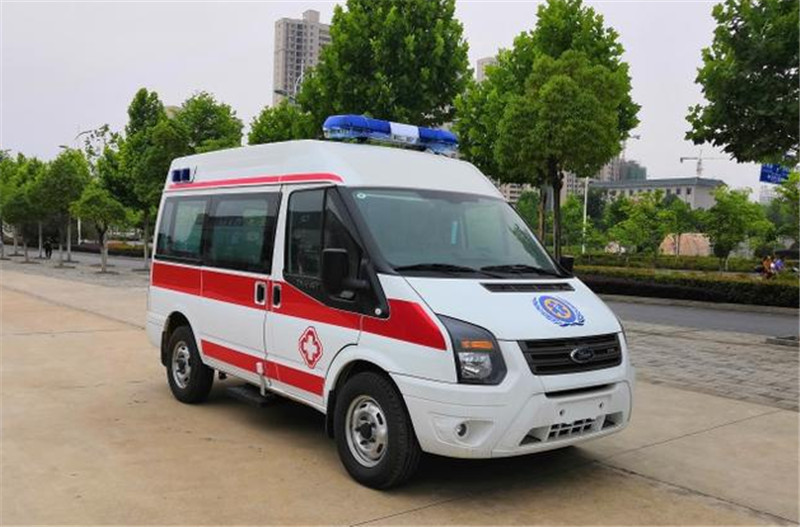伊犁哈萨克120长途救护车护送-病人转院返乡回家服务