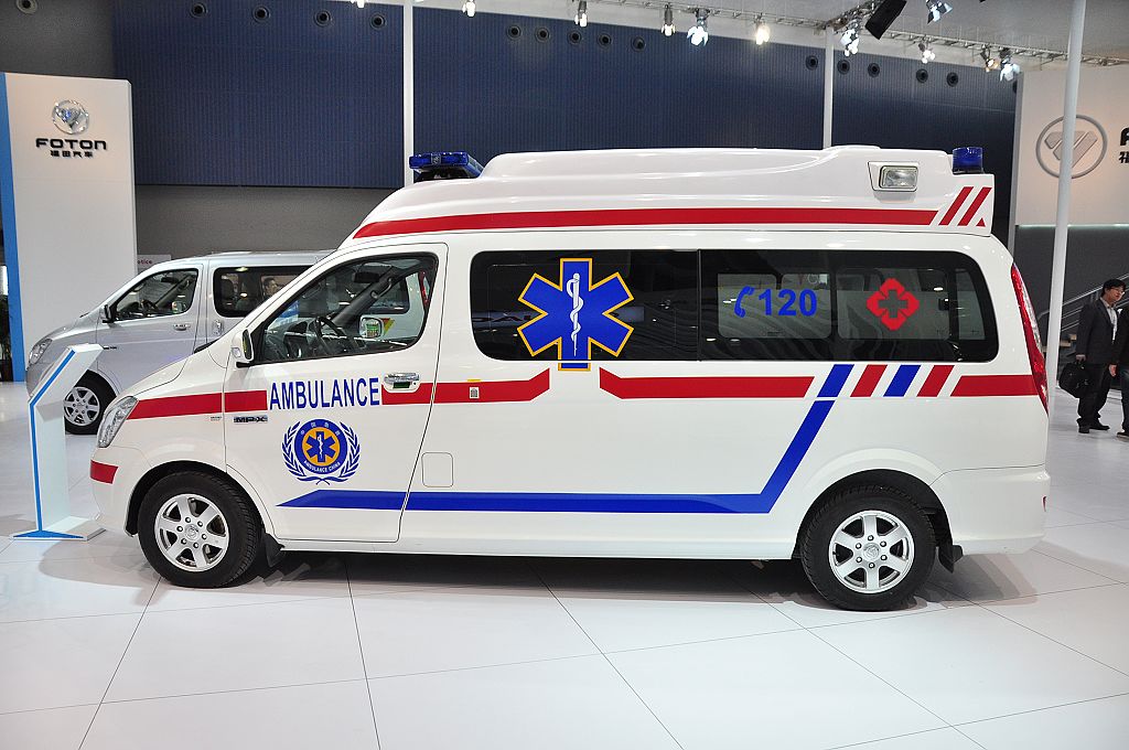 渭南120长途转院救护车救护车长途运送病人
