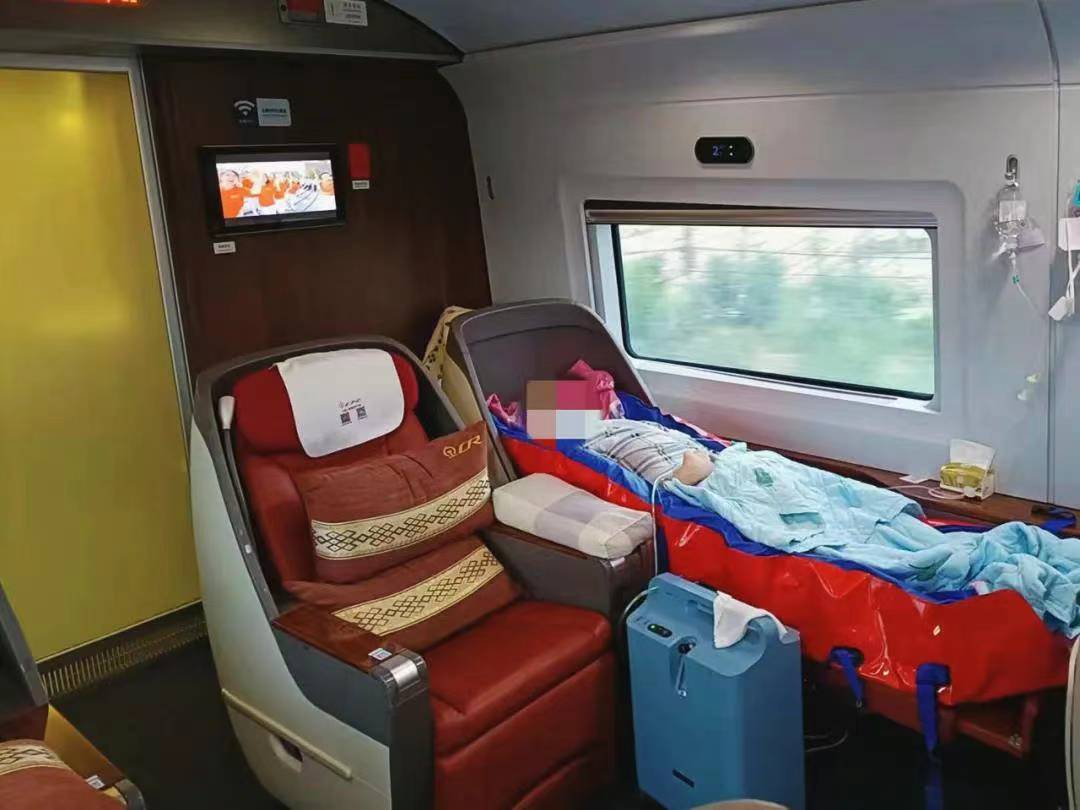 桂林120跨省救护车救护车转运病人