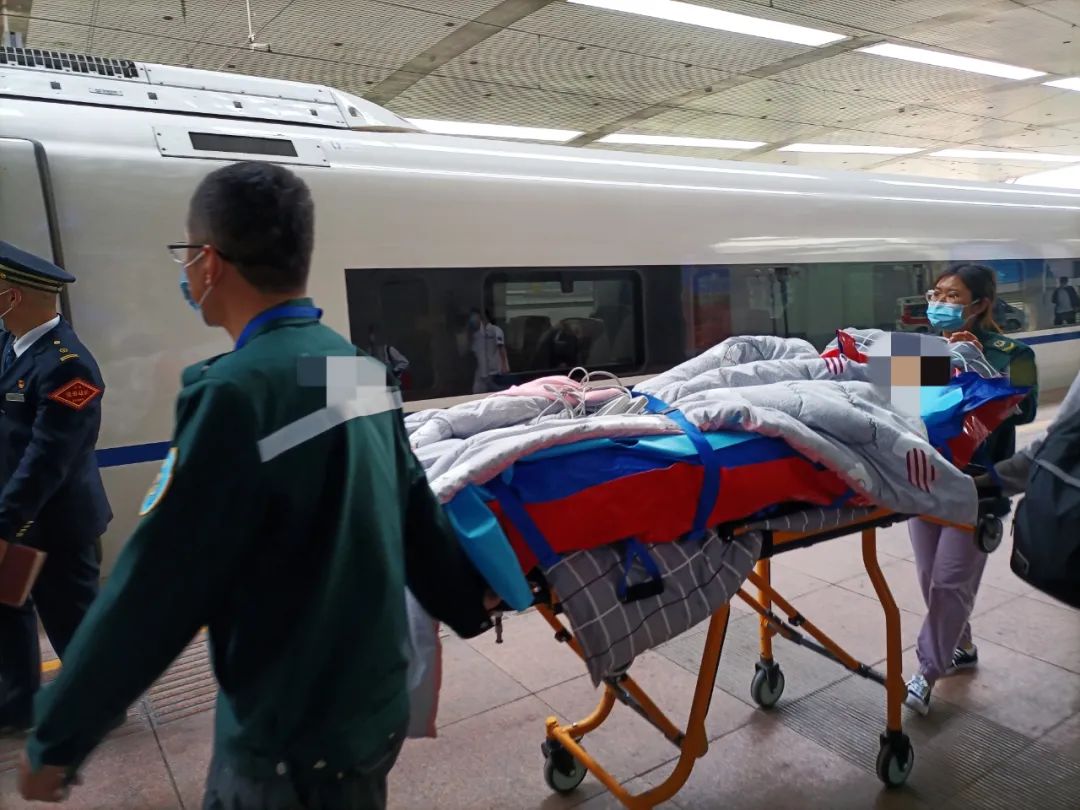 霍邱长途转运病程救护车长途运送病人-全国护送转运中心