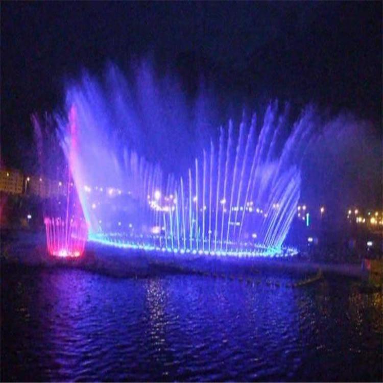 伊犁哈萨克漂浮喷泉_伊犁哈萨克音乐喷泉施工厂_伊犁哈萨克大型漂浮喷泉设计安装公司
