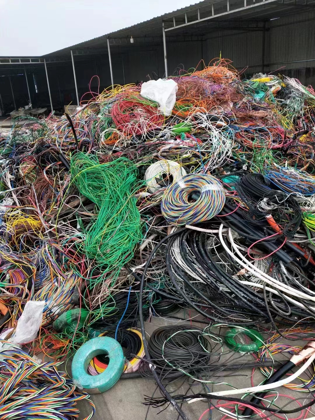 葫芦岛工程剩余电闸箱回收葫芦岛工地二手电缆回收