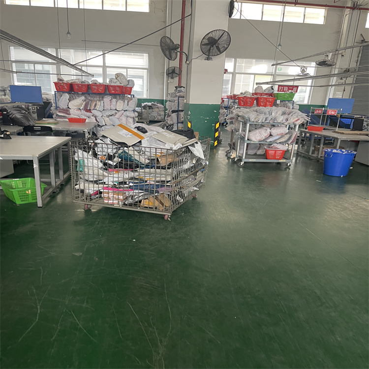 深圳市回收塑胶厂-回收轧钢厂设备，上门回收工厂旧设备