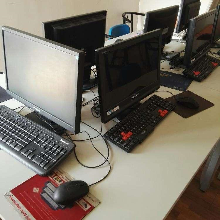 越秀区笔记本电脑回收价格-上门回收旧电脑-回收办公桌椅