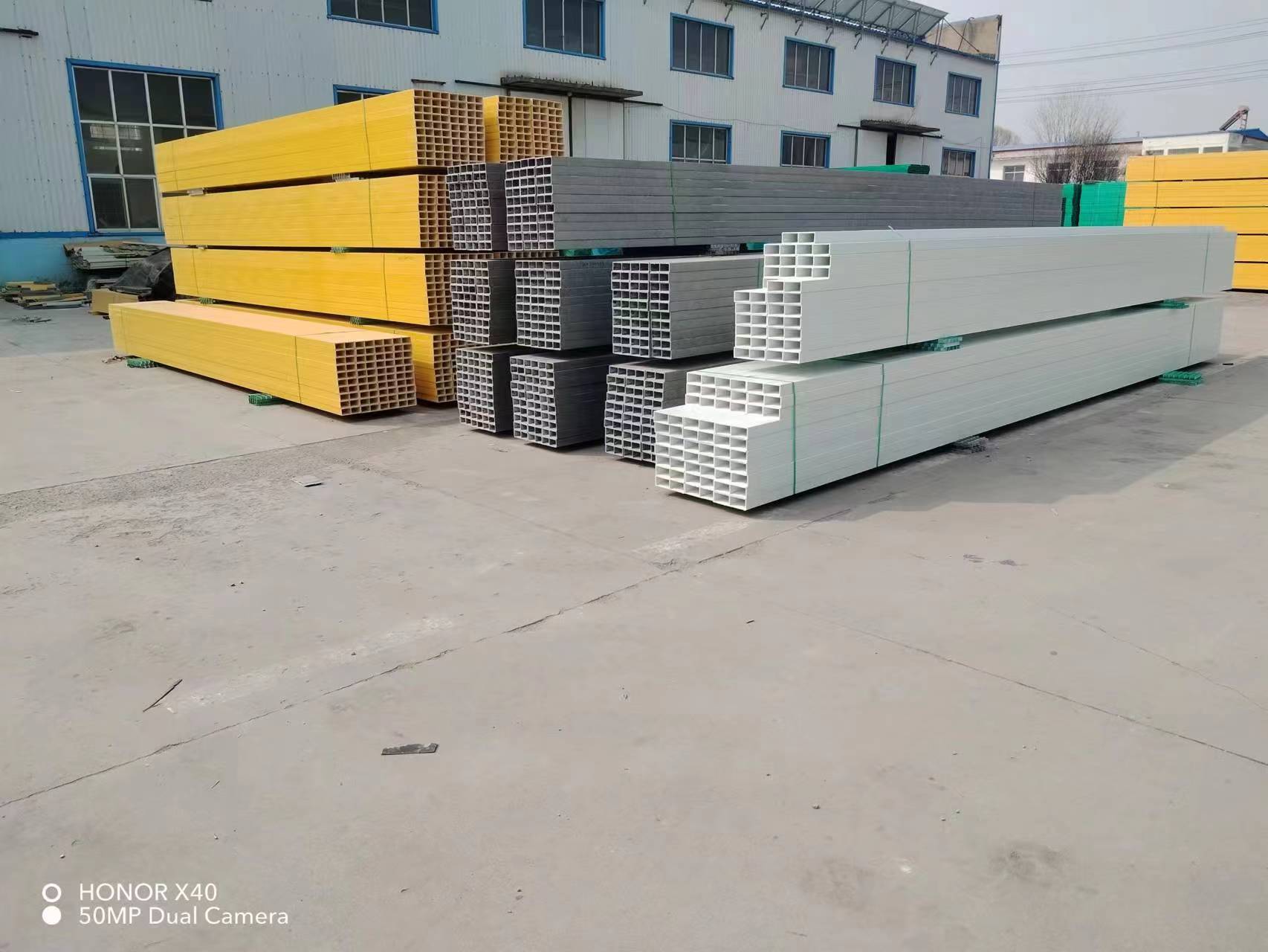 新疆郭楞生产玻璃钢标志桩生产厂家