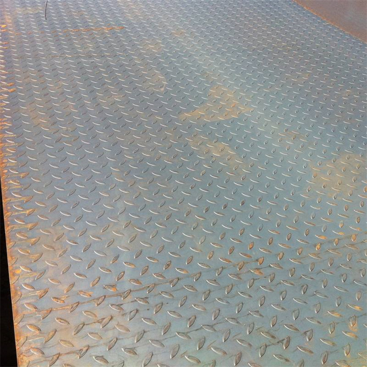 汉中热轧花纹板一名7mm压花板焊接切割